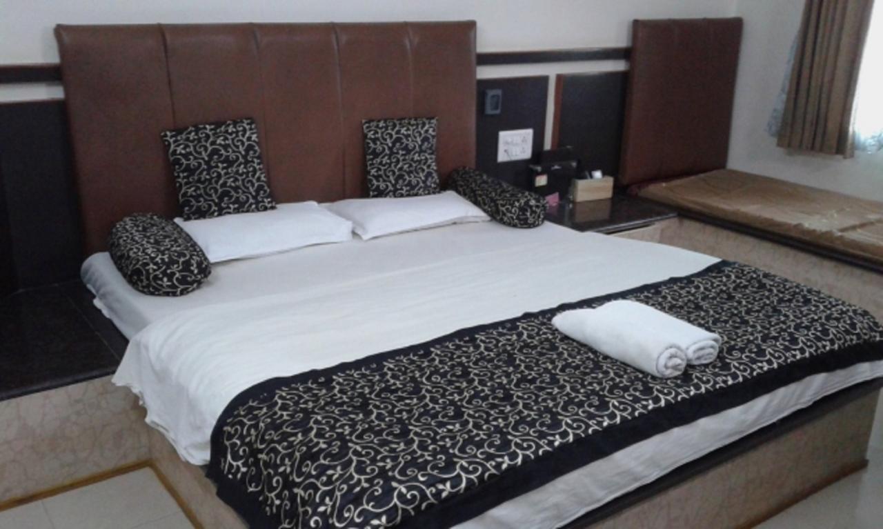 Savshanti Lake Resort Saputara Bagian luar foto