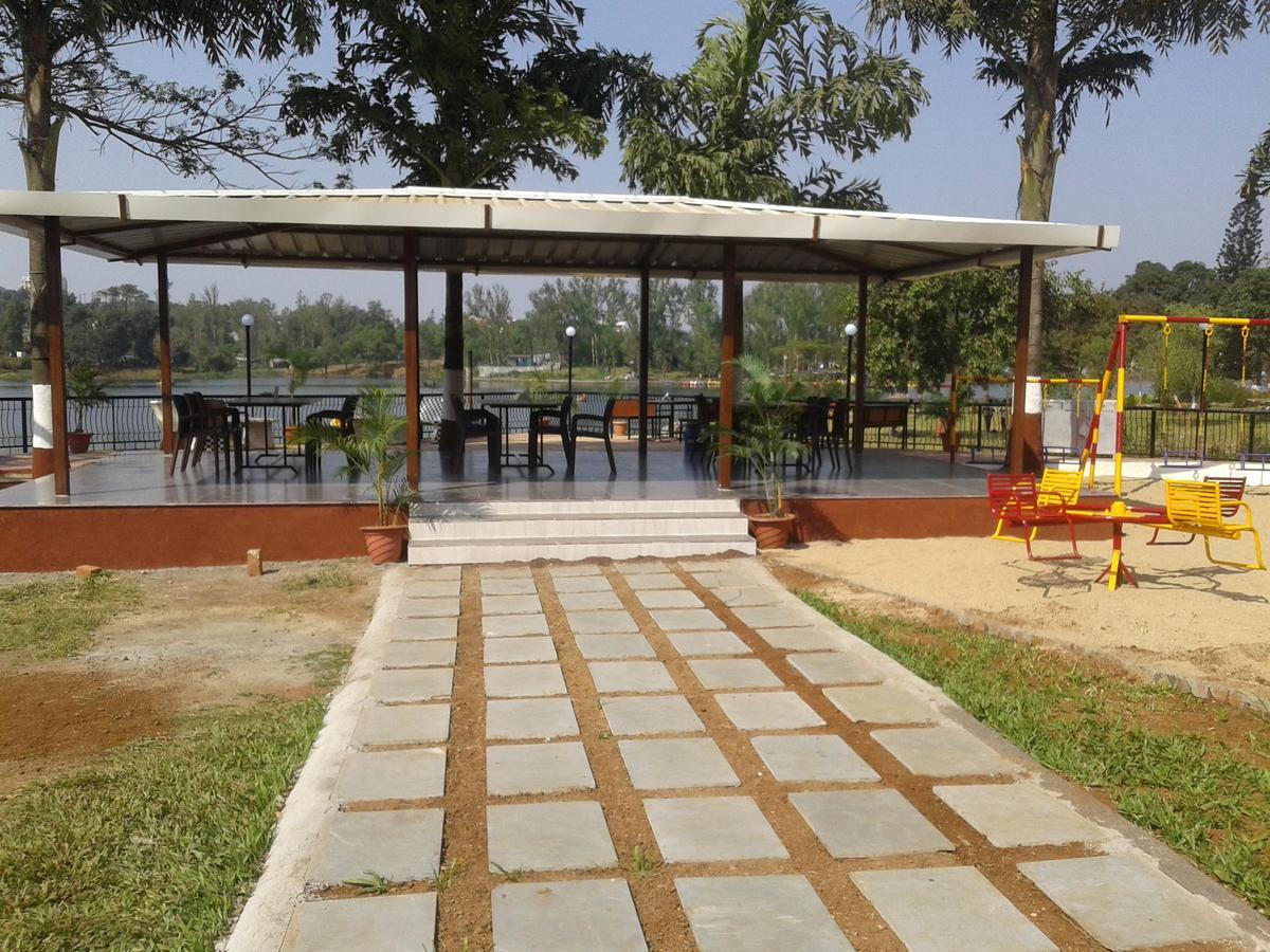 Savshanti Lake Resort Saputara Bagian luar foto