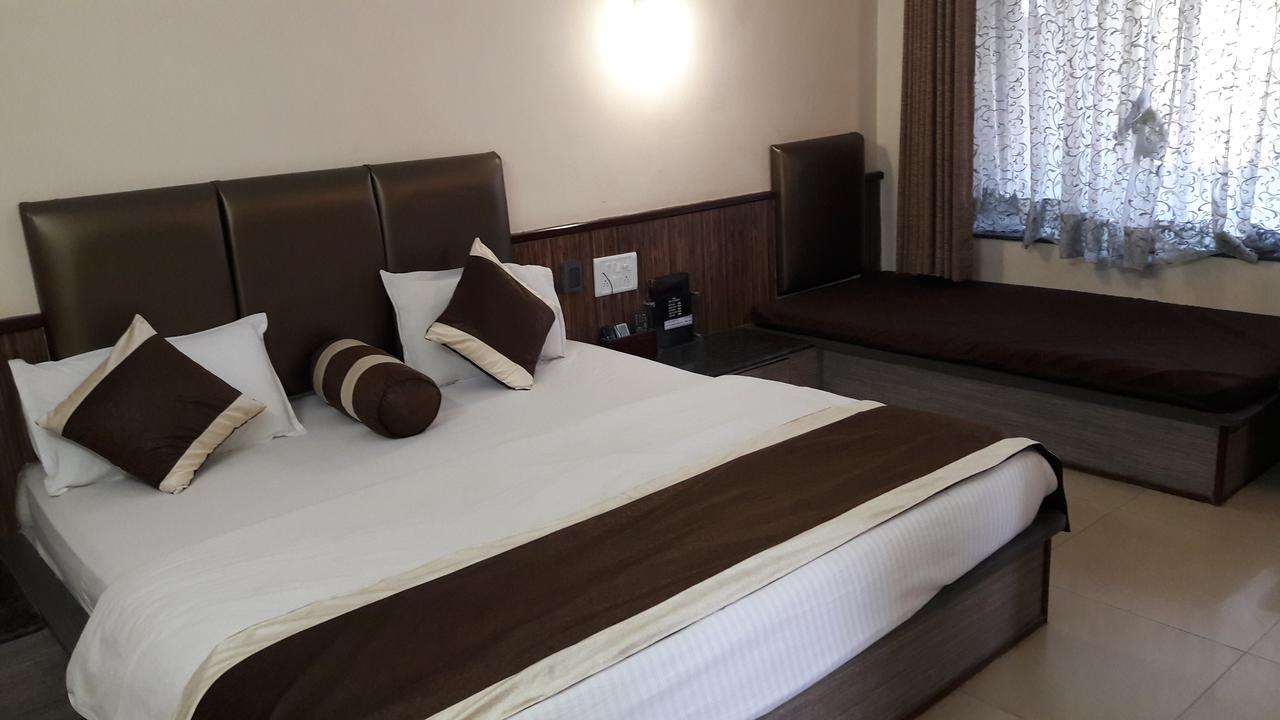 Savshanti Lake Resort Saputara Bagian luar foto